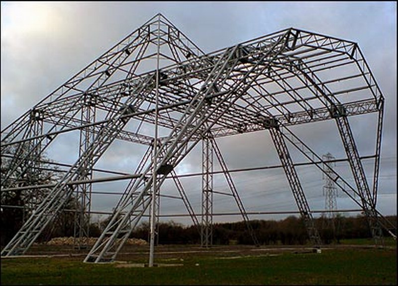 _44392138_pyramid3.jpg